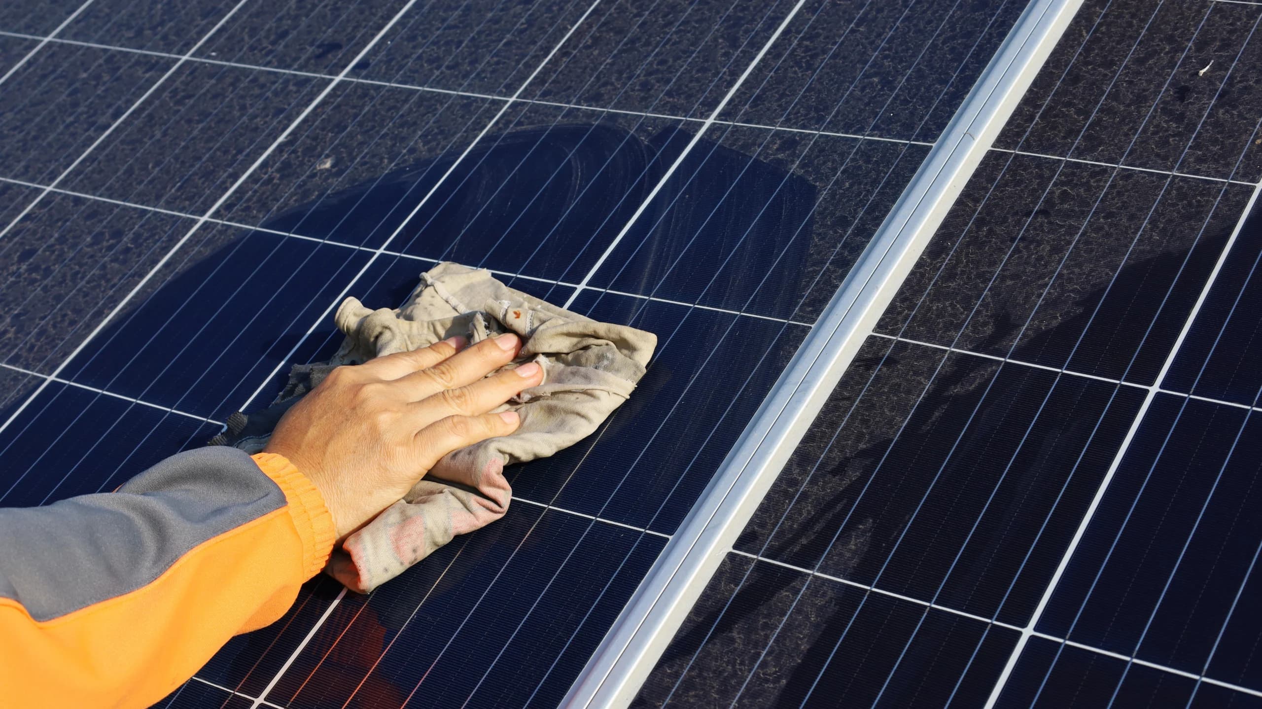 Step-by-step guide to cleaning solar panels - Home Solar Blog